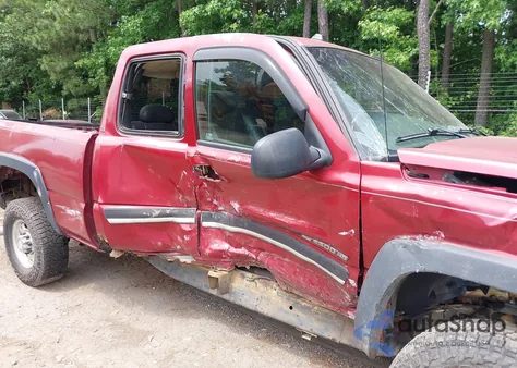 2004 Chevrolet Silverado K2500 Heavy Duty from USA, damaged, VIN 1GCHK29UX4E230278